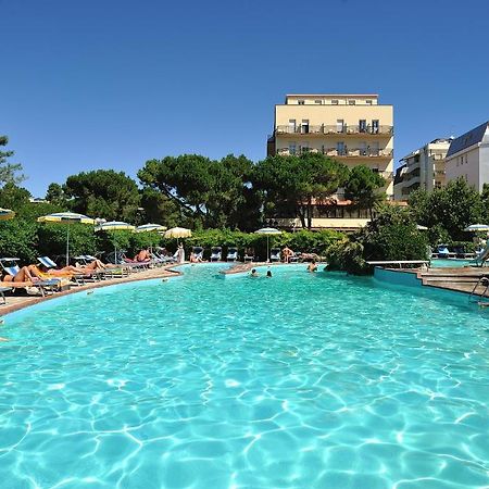 Hotel Ausonia Milano Marittima Exterior photo