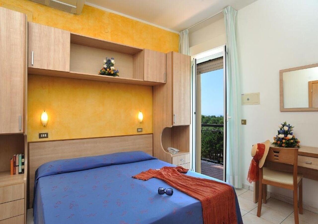 Hotel Ausonia Milano Marittima Exterior photo