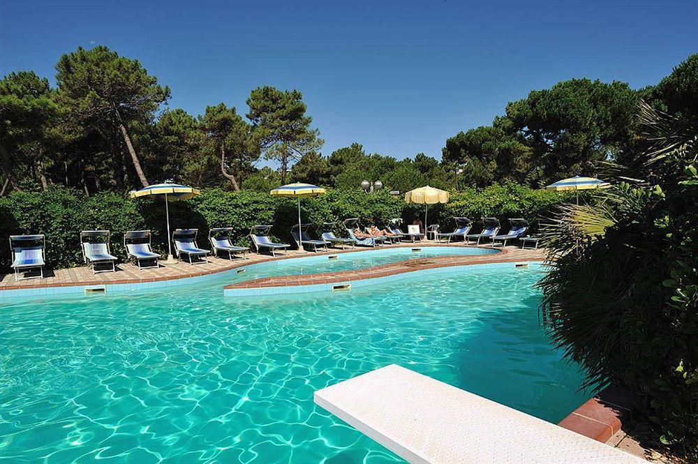 Hotel Ausonia Milano Marittima Exterior photo