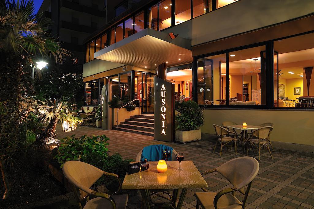Hotel Ausonia Milano Marittima Exterior photo