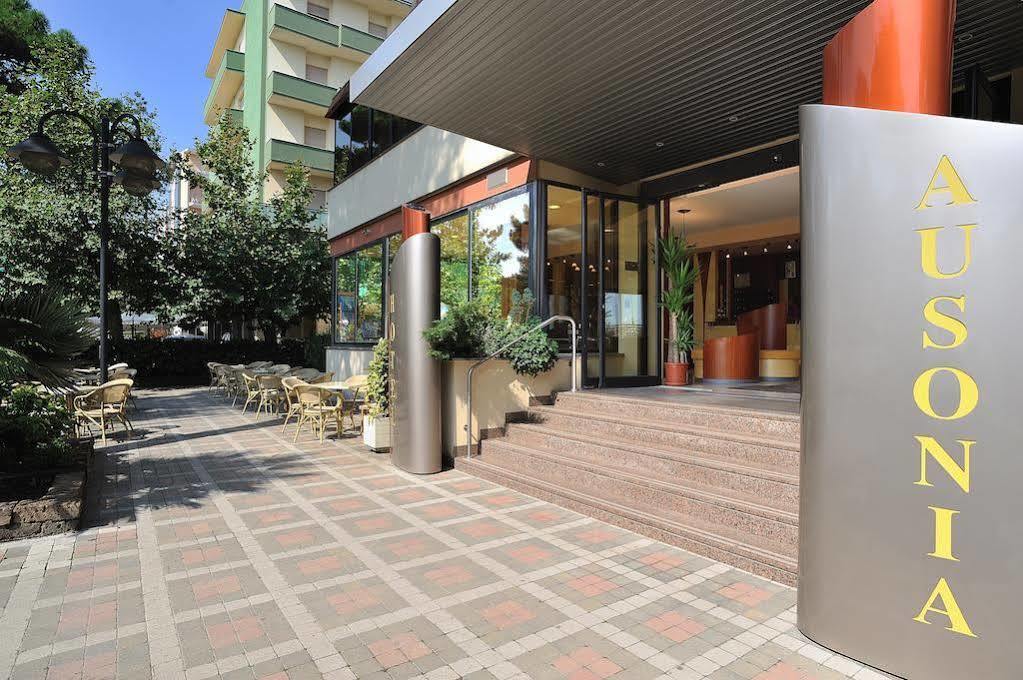 Hotel Ausonia Milano Marittima Exterior photo